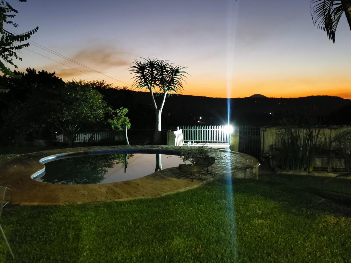 Macnut Bed And Breakfast Mbombela Esterno foto