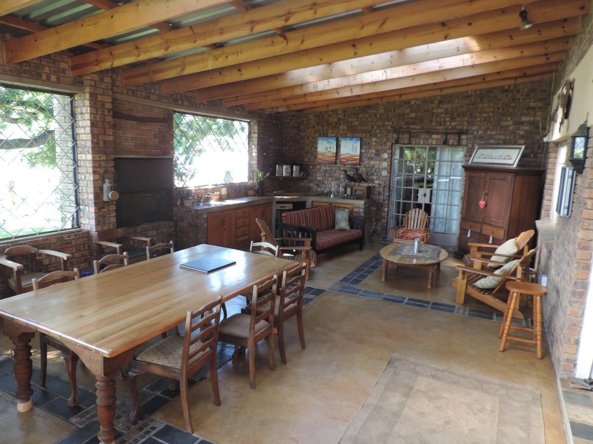 Macnut Bed And Breakfast Mbombela Esterno foto